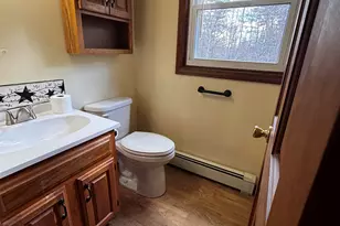 150 Porcupine Cir, Salem, NH 03079 - Photo 8