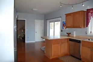 214 Dearborn Rd, Pembroke, NH 03275 - Photo 4