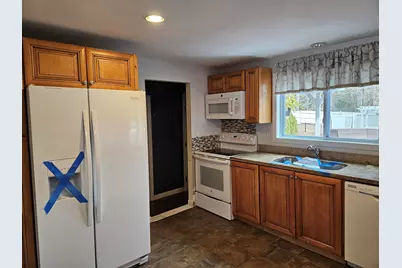 4 Fran Avenue, Plaistow, NH 03865 - Photo 6