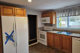 4 Fran Ave, Plaistow, NH 03865 - Photo 6