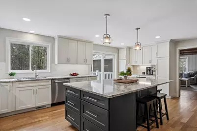 50 Hearthside Circle, Bedford, NH 03110 - Photo 4