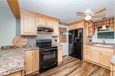 392 Whittier Drive, Fremont, NH 03044 - Photo 4