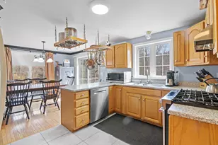 49 Chester Rd, Derry, NH 03038 - Photo 16