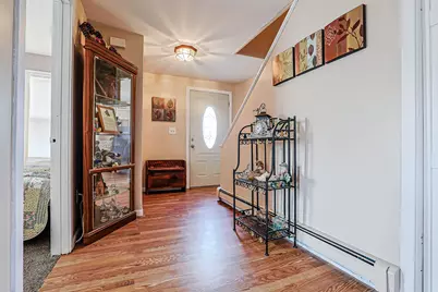 29 Hamburg Street, Manchester, NH 03102 - Photo 2