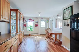 29 Hamburg St, Manchester, NH 03102 - Photo 4