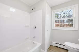 4 Autumn Cir, Plaistow, NH 03864 - Photo 10