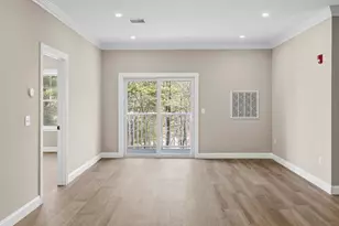 10100 S Willow St, Manchester, NH 03103 - Photo 18