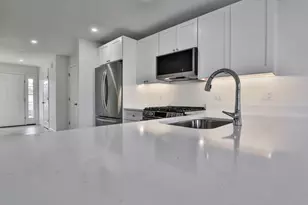 61 Crestview Wy, Raymond, NH 03077 - Photo 10