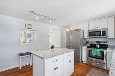 87 Overledge Extension, Derry, NH 03038 - Photo 4