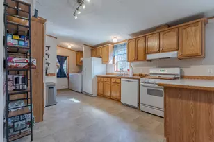 13 Atwood St, Rochester, NH 03820 - Photo 2