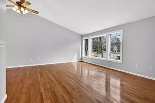 23 Radcliffe Dr, Milford, NH 03055 - Photo 2