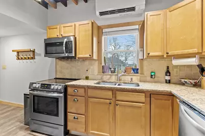 142 Broadway #3, Dover, NH 03820 - Photo 4