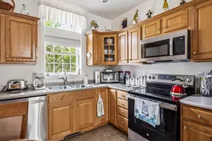 34 Mammoth Rd, Hooksett, NH 03106 - Photo 10