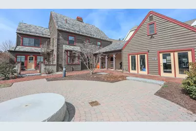 160 Daniel Webster Highway #201, Nashua, NH 03060 - Photo 2