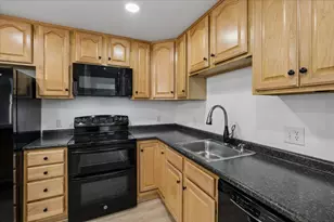 2 Timberwood Dr, Goffstown, NH 03045 - Photo 8