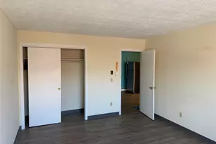 64 Dunbarton Rd, Manchester, NH 03102 - Photo 2