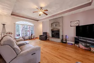 240 Main St, Pelham, NH 03076 - Photo 4