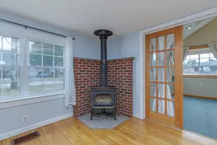 21 Hobart St, Concord, NH 03303 - Photo 10