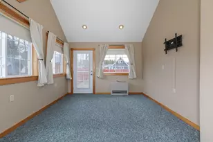 21 Hobart St, Concord, NH 03303 - Photo 14