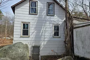 32 Charles St, Keene, NH 03431 - Photo 4