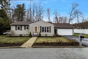 26 Bert St, Hooksett, NH 03106 - Photo 2