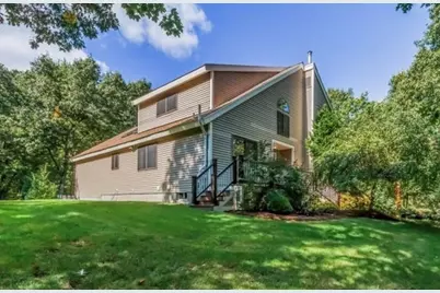 2 Remington Court, Derry, NH 03038 - Photo 2