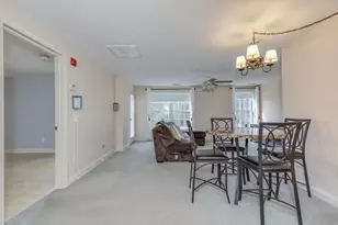 4 Crestview Cir, Londonderry, NH 03053 - Photo 10