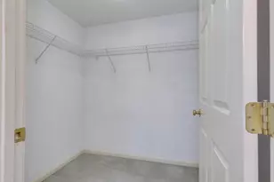 4 Crestview Cir, Londonderry, NH 03053 - Photo 24