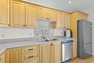 6 Tammy Ct, Hudson, NH 03051 - Photo 4