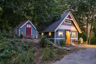 68 Center St, Wolfeboro, NH 03894 - Photo 36