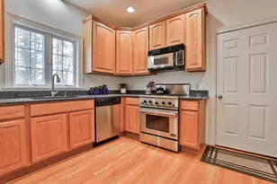 19 Melissa Cir, Pelham, NH 03076 - Photo 6