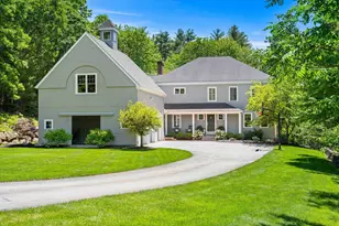 17 Canterbury Ln, Bedford, NH 03110 - Photo 1