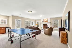 17 Canterbury Ln, Bedford, NH 03110 - Photo 48