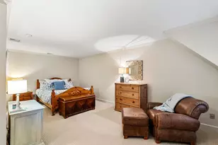 17 Canterbury Ln, Bedford, NH 03110 - Photo 44