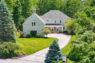 17 Canterbury Ln, Bedford, NH 03110 - Photo 2