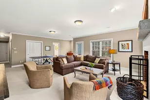 17 Canterbury Ln, Bedford, NH 03110 - Photo 46