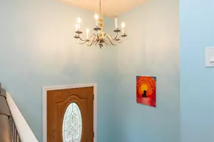 25 Pelham St, Nashua, NH 03063 - Photo 8