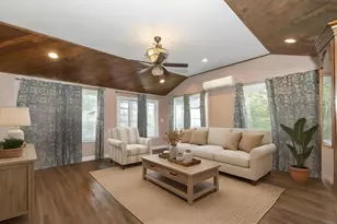 25 Pelham St, Nashua, NH 03063 - Photo 18