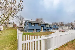 25 Pelham St, Nashua, NH 03063 - Photo 6