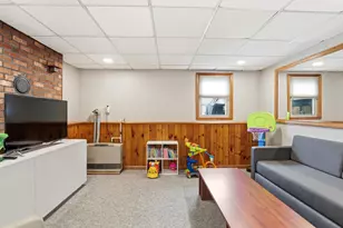 84 S Fremont St, Manchester, NH 03103 - Photo 14