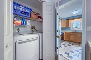 63 Eastmeadow Way, Manchester, NH 03109 - Photo 14