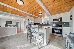 131 N Rd, East Kingston, NH 03287 - Photo 6