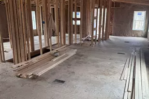 152 Middle Oxbow Rd, Hinsdale, NH 03451 - Photo 2