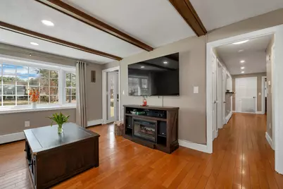 27 Cole Street, Salem, NH 03079 - Photo 2