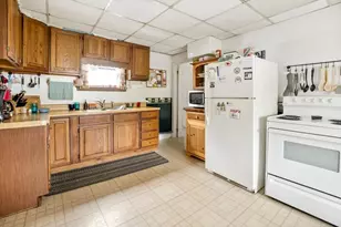 17 Bridge St, Pittsfield, NH 03263 - Photo 2