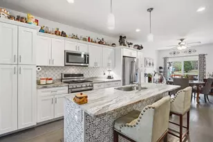 93 Trail Haven Dr, Londonderry, NH 03053 - Photo 2