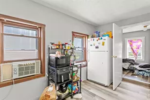 379 Manchester St, Manchester, NH 03103 - Photo 6