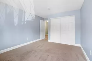 2 Silvestri Cir, Derry, NH 03038 - Photo 6