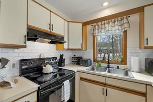 32 Marsden Dr, Bartlett, NH 03858 - Photo 8