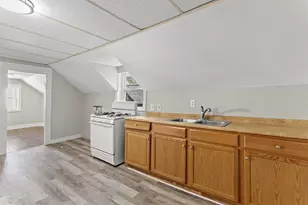 383 Manchester St, Manchester, NH 03103 - Photo 10